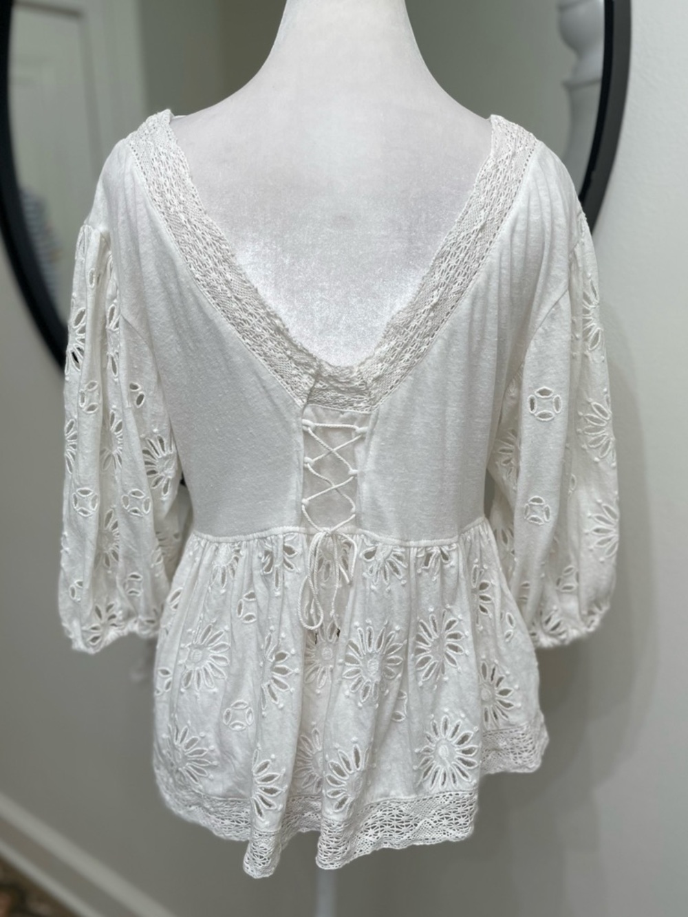 Free People Sweeter Side Eyelet Embroidered Top in White Sz Small - Picture 5 of 7